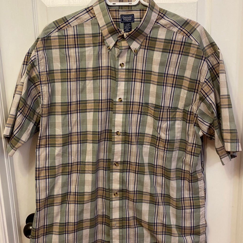 Denver Hayes men’s short sleeve shirt